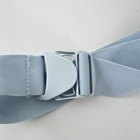 NWT Vera Bradley Essential Sling Backpack Lisbon Medallion NWT - Picture 6 of 9